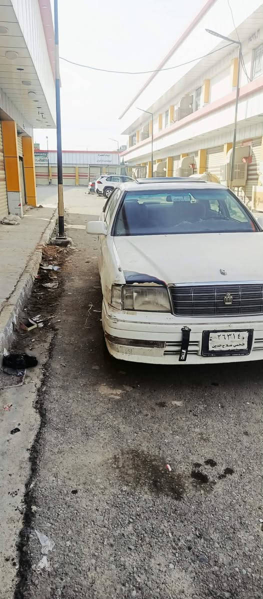 السلام عليكم ورحمة الله وبركاته.
راس الثور للبيع گير محرك ففتي شرط تايرات جدد صدر نص عمر
كهربائيات كلها شغاله لايت عالي ناصي بگ لايت اشاير اربعه شغالات مسجل 4سماعات/السعر 16 وبيها مجال شويه/مكان السيارة قرية النمل 
للاتصال***********
