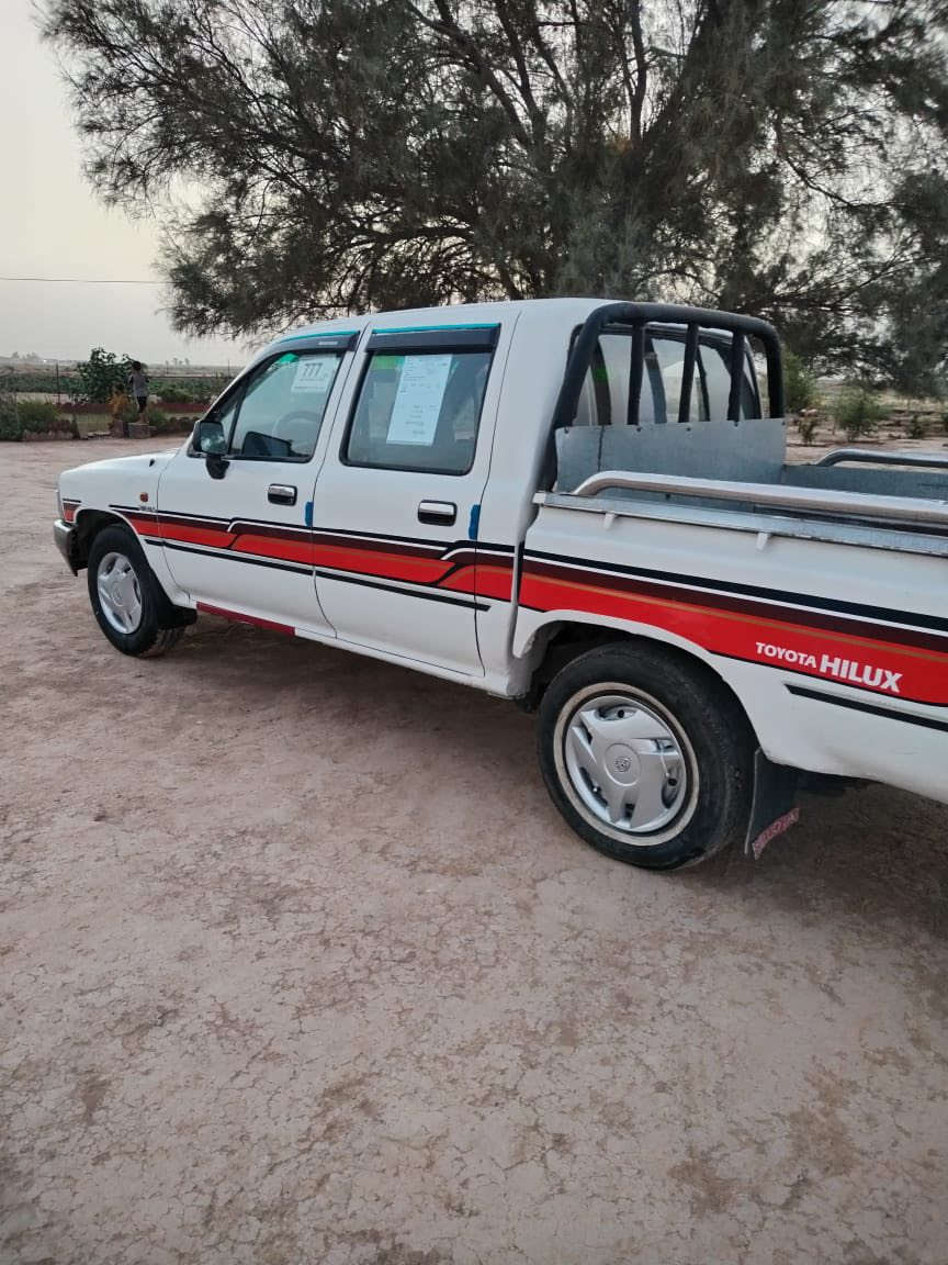 السلام عليكم  بيكم 90 رقم بغداد  انكليزي بأسمي  تحويل  ثاني  يوم  السعر 62 وبيها مجال حك الجيه السيار حلوه وخير من الله ***********
