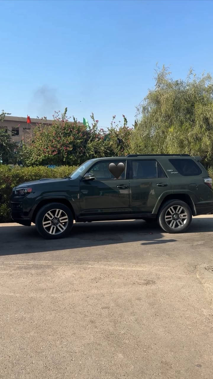 السلام عليكم تيوتا فورنر 2023
وارد امريكي فئة TRD سياره حلوة وجديده ماشيه 58الف كيلو متر

سياره لون مميز
مكانها بغداد الكراده 
سعرها 39500الف دولار وبيها مجال


**إذا كنت صاحب هذا الإعلان وتريد حذفه لأي سبب، رجاءا أرسل رسالة إلى الدعم الفني**