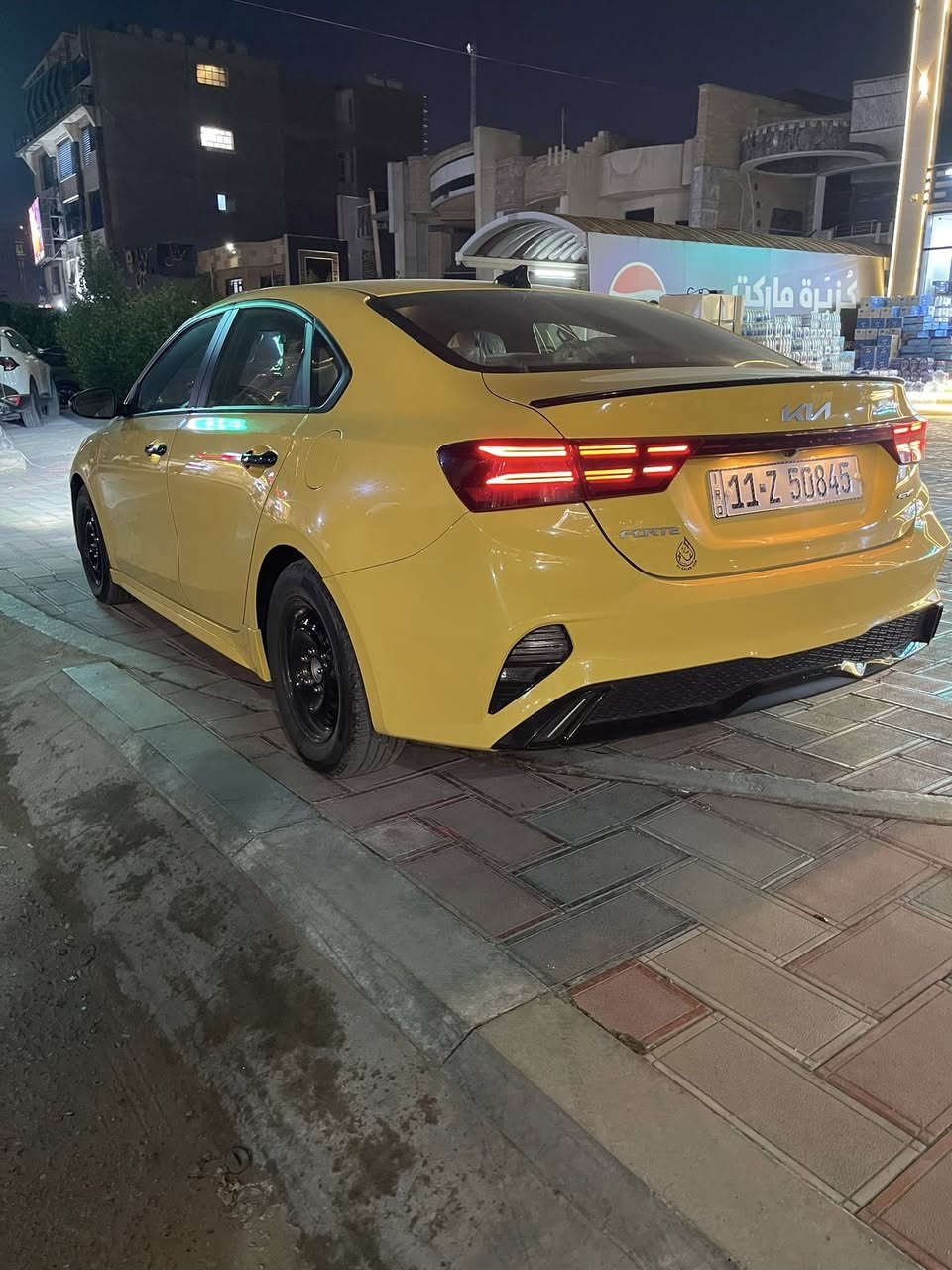 السلام عليكم
فورتي جيتي لاين للبيع فقط/مديل24 

رقم خصوصي بغداد /

سياره بدون تبديل بدون ايرباك 

شاصي لغد دواخل مكفول

هاذه حادثه موضح طخات بصيطه 

المكان بغداد الجديده/***********

مواصفات لجيتي بدون فتحه السعر/165
