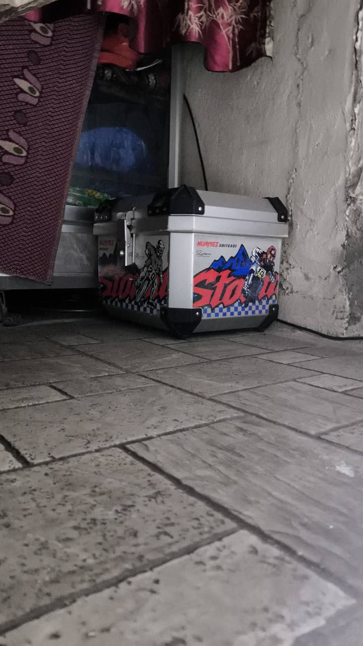 مال تفصيخ 
سلام عليكم غراض سكنس فحل بريز عنوان بغداد ساحت عدن رقم ***********  على شرط كله بلادي  مال تفصيخ
