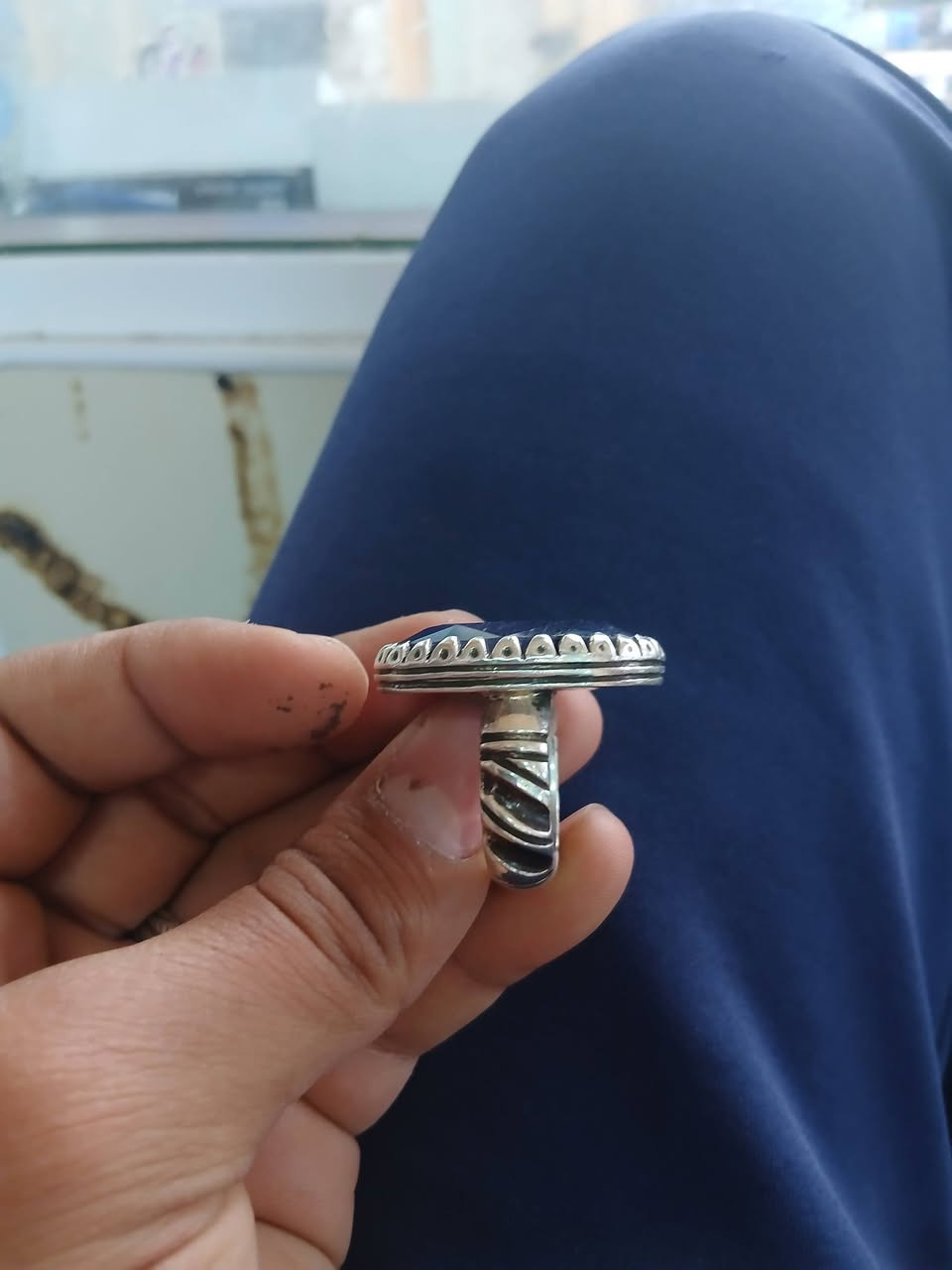 زفير افريقيه حجره 12 غرام بس الحجره قياس 24 تحفه فنيه سعر خاص؟ ***********
