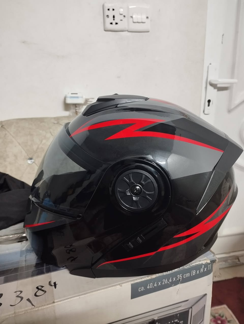 الخوذه المرغوبة عند الاغلبيه فج قلاب 
شي مرتب وضد الصدمات
يجيك وياها كفوف سيفتي طلعت وياها 
قيمو بما يرضي رب العالمين 
واسعارهم معروفه بالبيجات والمحلات


**إذا كنت صاحب هذا الإعلان وتريد حذفه لأي سبب، رجاءا أرسل رسالة إلى الدعم الفني**