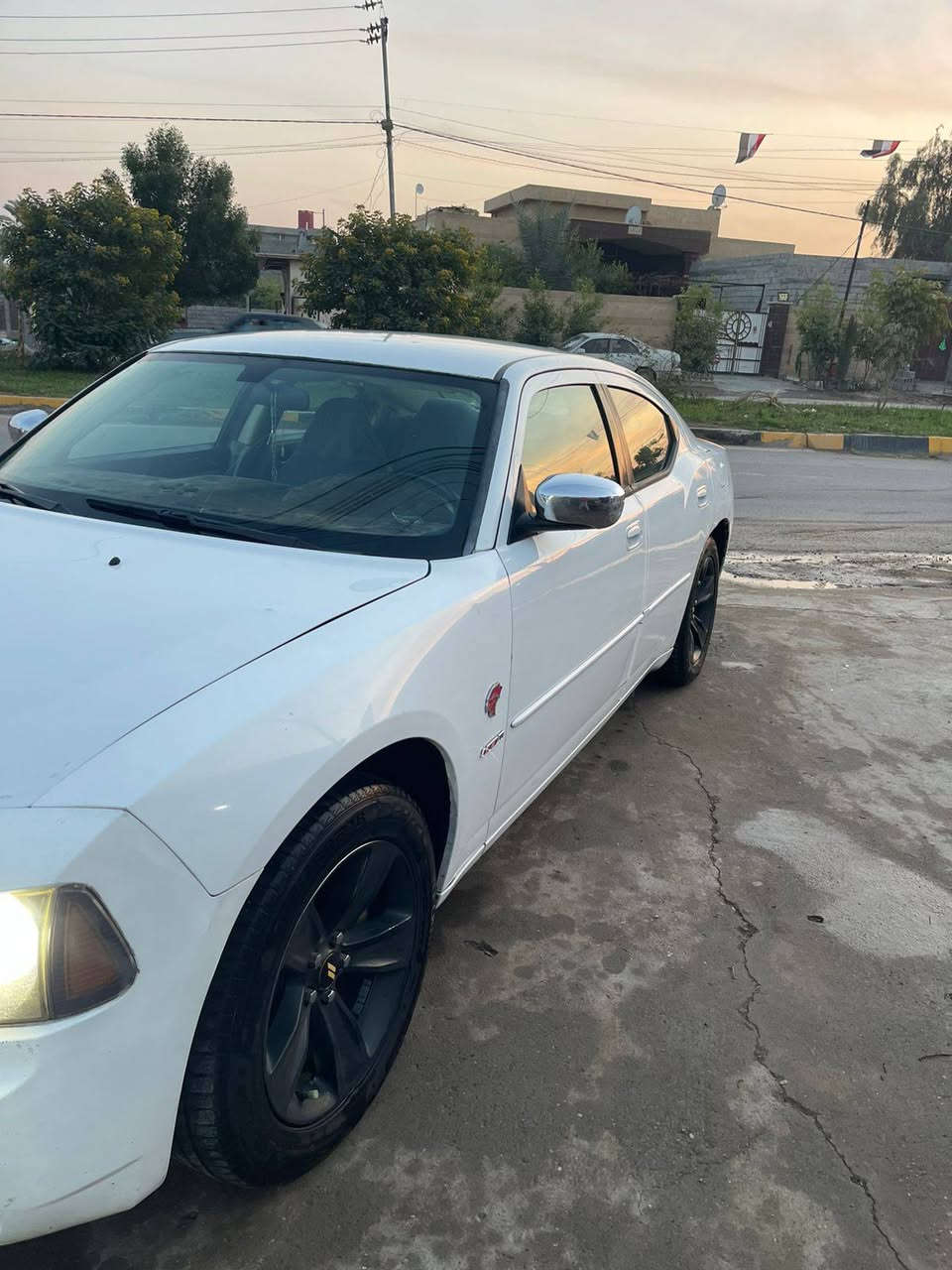 السلام عليكم ورحمة الله وبركاته جارجر اصل ٢٠١٠ للبيع فقط الستفسار على رقم التلفون *********** 
السعر ١٠٠ ...وبيه مجال العنوان بلد السيد محمد 
للبيع فقط بدون  مراوس
