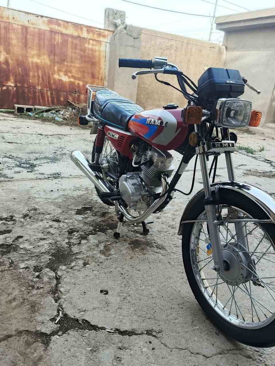 سلام عليكم شباب دراجة للبيع موديل ٢٥الدراجة كفالة أوراق مستعجل على البيعة مكان الحفرية 

***********
