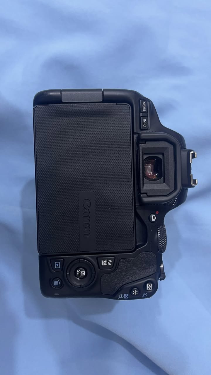 السلام عليكم
كامرا كانون للبيع 250D
الملحقات
تصوير صور+فيديو 4k
والشاشه قلاب
بطارية +حامل البطاريات+شاحنه+جنطه +حزام كتف+جلاتين+رام 64 كيكا+
عدسه mm55_18
سعر خاص
استعمال قليل كلش نضيفه %95
مكاني الكوت.. قضاء الزبيدية
توصيل موجود


**إذا كنت صاحب هذا الإعلان وتريد حذفه لأي سبب، رجاءا أرسل رسالة إلى الدعم الفني**