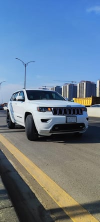 بيع او مراوس جيب وارد أمريكي  الموديل: 2018أمريكي) .  المحرك : V6.  3....