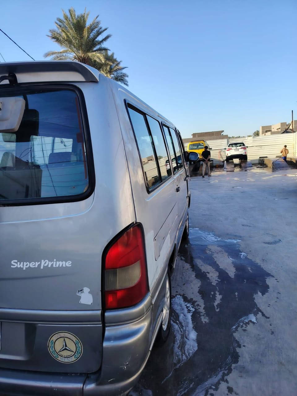 اسلام عليكم 
ستانه موديل  ..  2000  ..
مصفره هيئه وغرامات
مكفوله من الضربه والصبغ 
مكينه جديده 
كير جديد 
حداديه جديده 
برانكيتات نضاف 
السعر 78 وبيها مجال 
مگلف بلنشر 
***********
