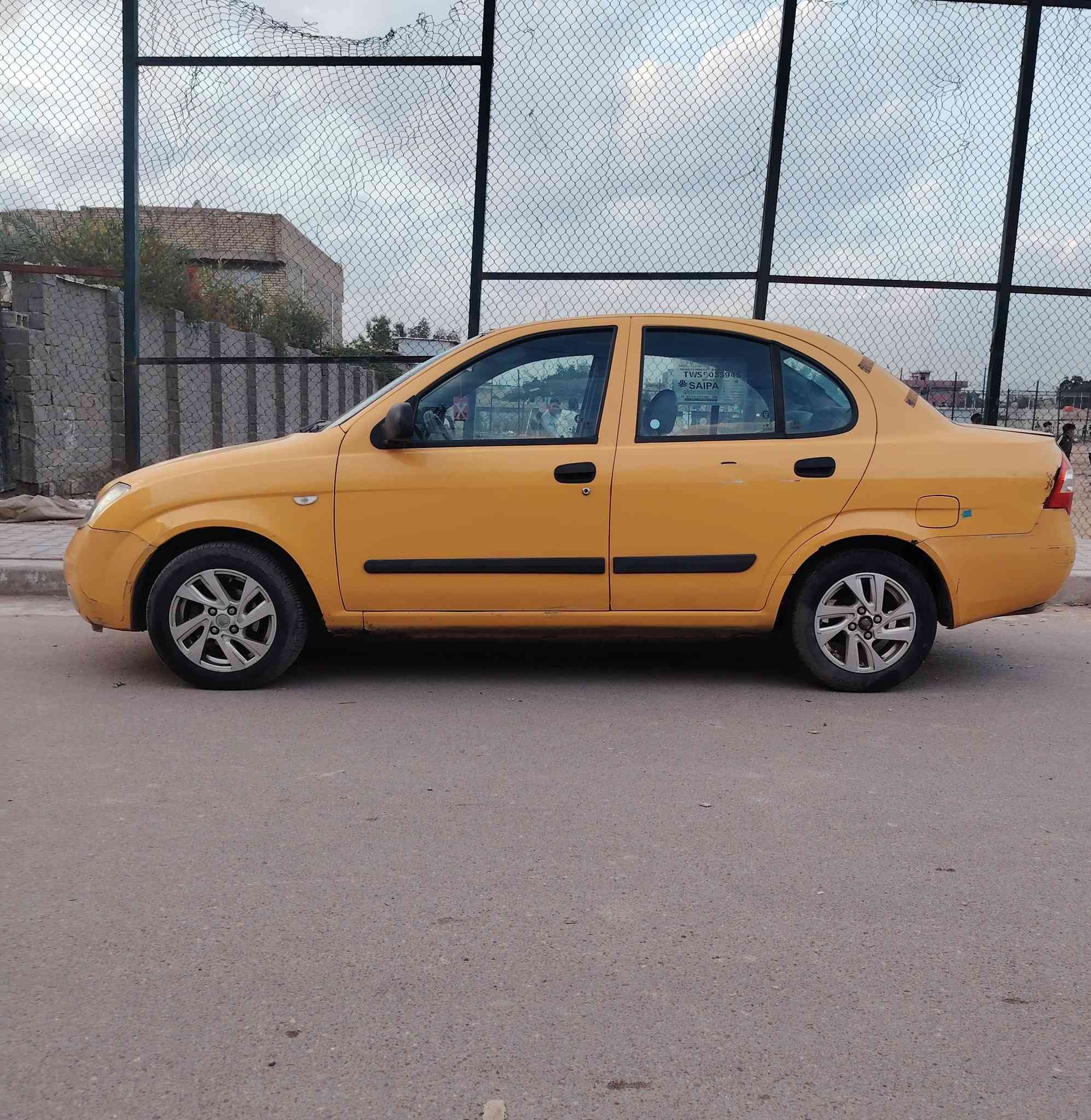 سياره طيبه موديل ٢٠١٥ باسمي مكفوله من الصبغ والتبديل كير ومحرك وحداديه بحاله جيده جدا دواخل وكاعيه جديد تخم تاير السعر ٣٨ ورقه مكاني بغداد اتصال بالرقم ***********
