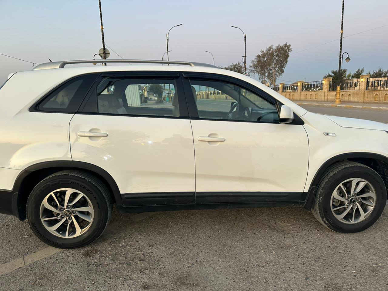 بسم الله الرحمن الرحيم
السلام عليكم
سياره سورنتو خليجي
موديل 2012
گير ومحرك مكفولات شركه
7 راكب
كامره خلفيه
تحويل مباشر
٤ سلندر
السعر 130 قفل 
مكان سامراء 
رقم الهاتف *********** سامراء, صلاح الدين
