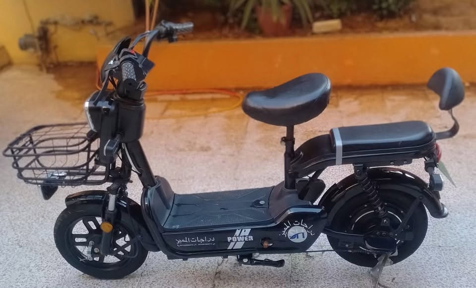 240الف قفل 
٤باتري نضيف استخدام قليل 
***********
