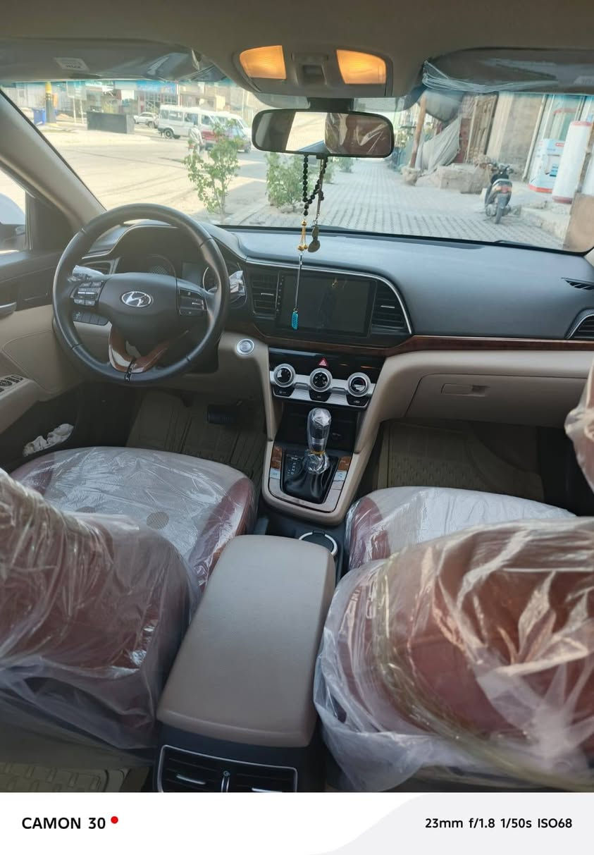 السلام عليكم
سيارة النترا موديل 19 رقم بغداد 
ماشية 30 الف كم 
مكان السيارة في كربلاء
صور السيارة مرفق معها السونار
للاتصال: ***********
ملاحظة: الرقم يحتوي على واتساب
