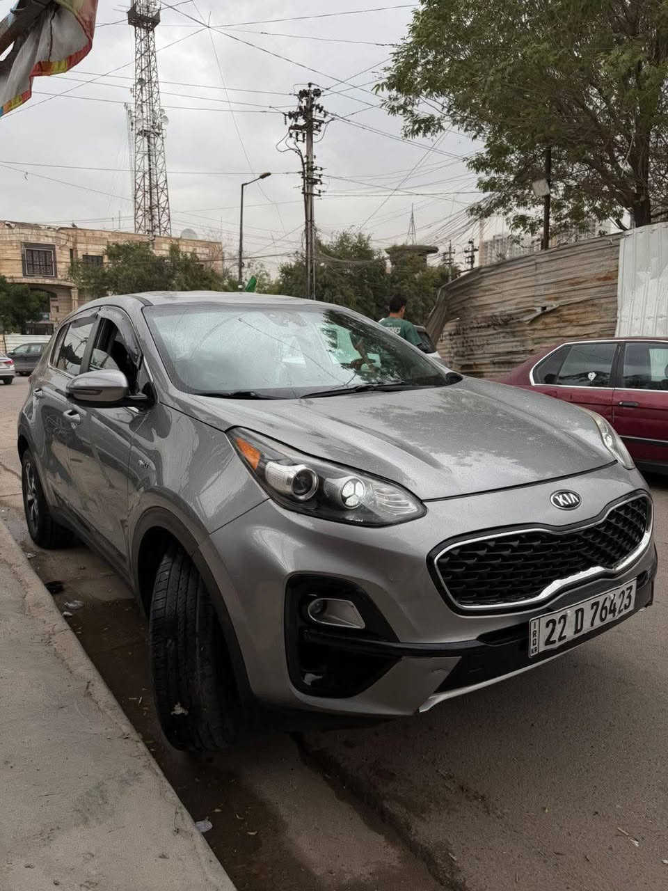 السلام عليكم كيا سبورتج موديل ٢٠٢٠ وارد امريكي لون سلفر ماشية ٩٢ الف كيلو حادثها فقط جاملغ صفحة السايق و مصبوغ فقط المواصفات كاميرا خلفية شاشة كرسي كهرباء رادار نقطة عمياء تحديد مسار السعر ١٥٥ $ وبيها مجال عنواني السيدية للاستفسار *********** بغداد, العراق
