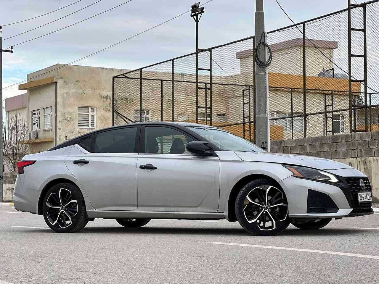 نیسان ئاڵتیما  2023
مواسەفات: SR  sport 
ڕەنگ ؛ سیلڤەر تایبەت
یەک  چەمەلەخی پشت سایق بۆیاخە ، دەرگای پشت سایەق گۆڕاوە بە بیلاد.
سەیارەکە پێش و پشت کەپسە ئێرباگی هیچی نەتەقیوە هەمووی سەلامەتە. گێر و مەکینە و پێشی بە شەرت.
گێر ئۆتۆماتیکو عادی(شفتی سەرسوکان) 
ڕاداری ٣٦٠
کامیرای دواوە 
ئۆتۆ برێک پێش و دوا
ئاوێنە رادار
ئەپڵ کارپلەی ، ئەندرۆید 
تەحدید سورعە 
کامل تەحەکومی سەر سوکان 
جامی پشتەوە هیتەرە 
کوشنی جەلد ، کوشنی سایق کارەبای 
بەسمە و شەغال
ڕاداری تایەکان

سعر لە کۆمێنت داوابکە ڕاستەخۆ بۆت دیت 📩 

ئاگادارکردنەوەی سەرنجی سایق
کۆنترۆلی خزان
ویلی ١٩ SR بیلادی لەسەرە
لایت زینۆن ئۆتۆ فول لایت
سەیارەکە ٥٩ هەزار کم ڕۆشتووە 
سەنەوی تا ٢٠٣٠
 
ژمارەی خاوەنی 
 ***********
 ***********
