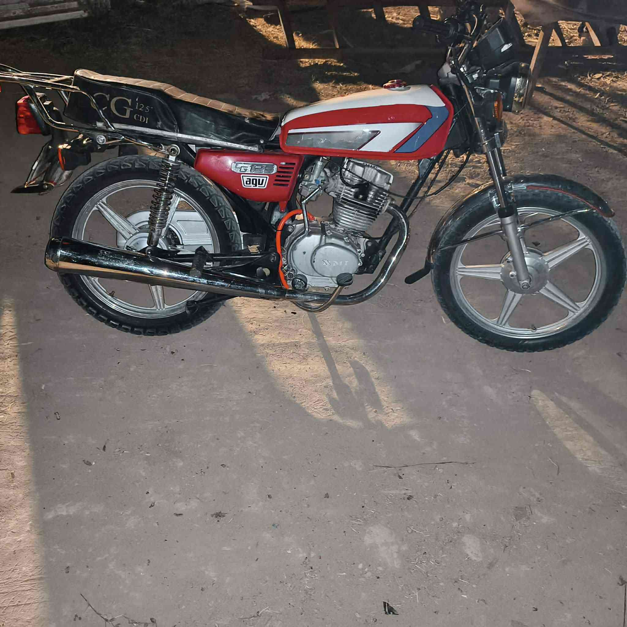 سلام عليكم دراجه إيراني اربعه كير للبيع مكاني صقلاويه حويوه سعر 400بي مجال  ***********
