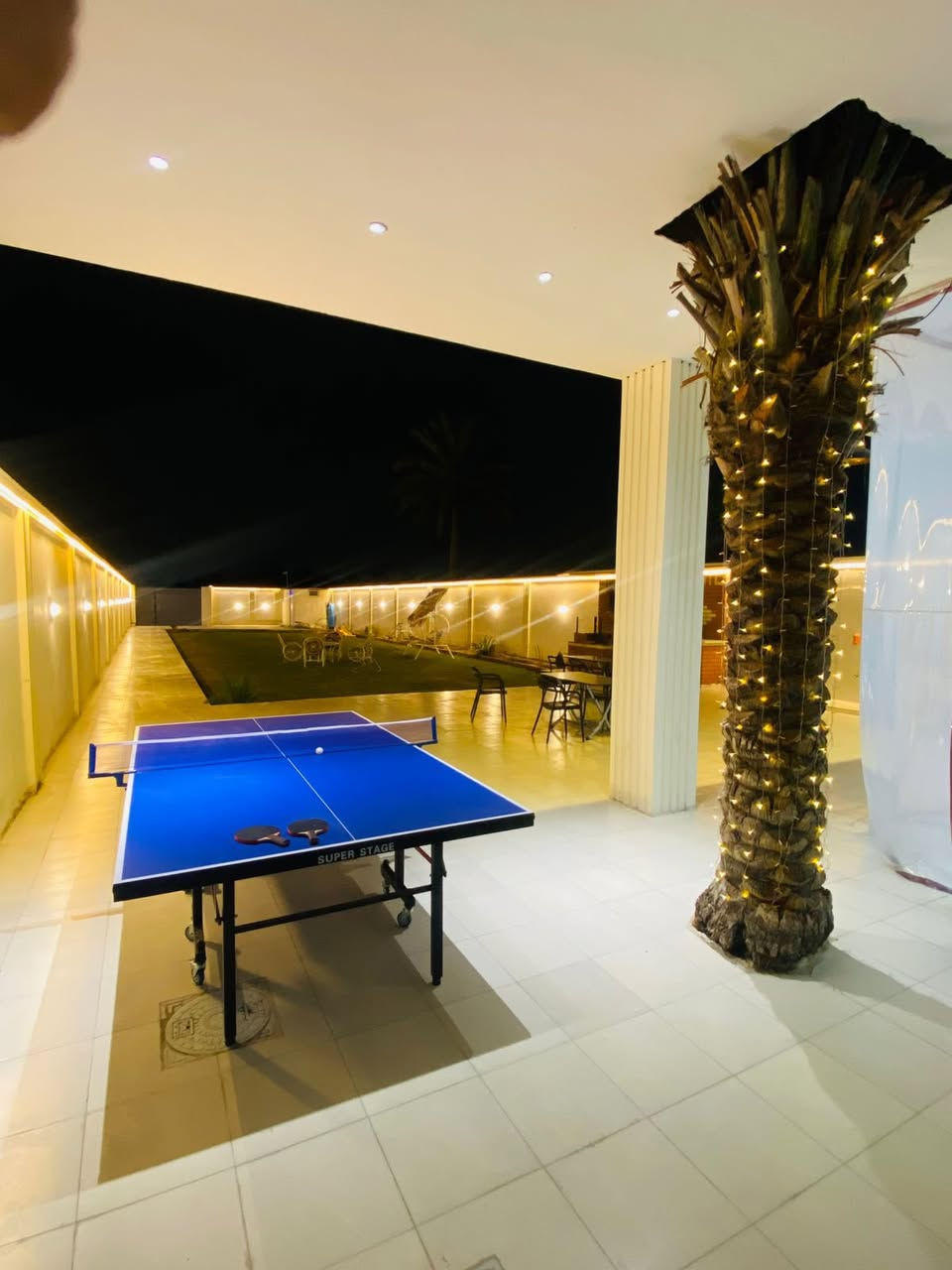 تتوفر مزرعه للايجار اليومي
بنظام شتائي مسبح مغلق حار 
المكان الدوره البوعيثه 
يتوفر فيها كامل الخدمات
موثقه في التطبيق
سعر الشفت (١٠٠) الف 
للاستفسار ***********
