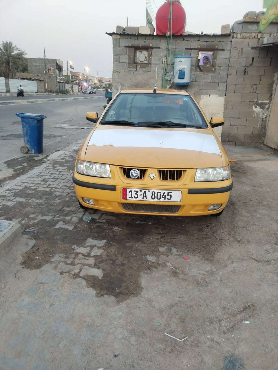 سيارة 2012 مكفوله كير مكينه السيارة باسمي بيها ضربها بل جاملق الورا ضربه خفيفه السعر 45 وبيها مجال العنوان البصرة الحكيميه ***********
