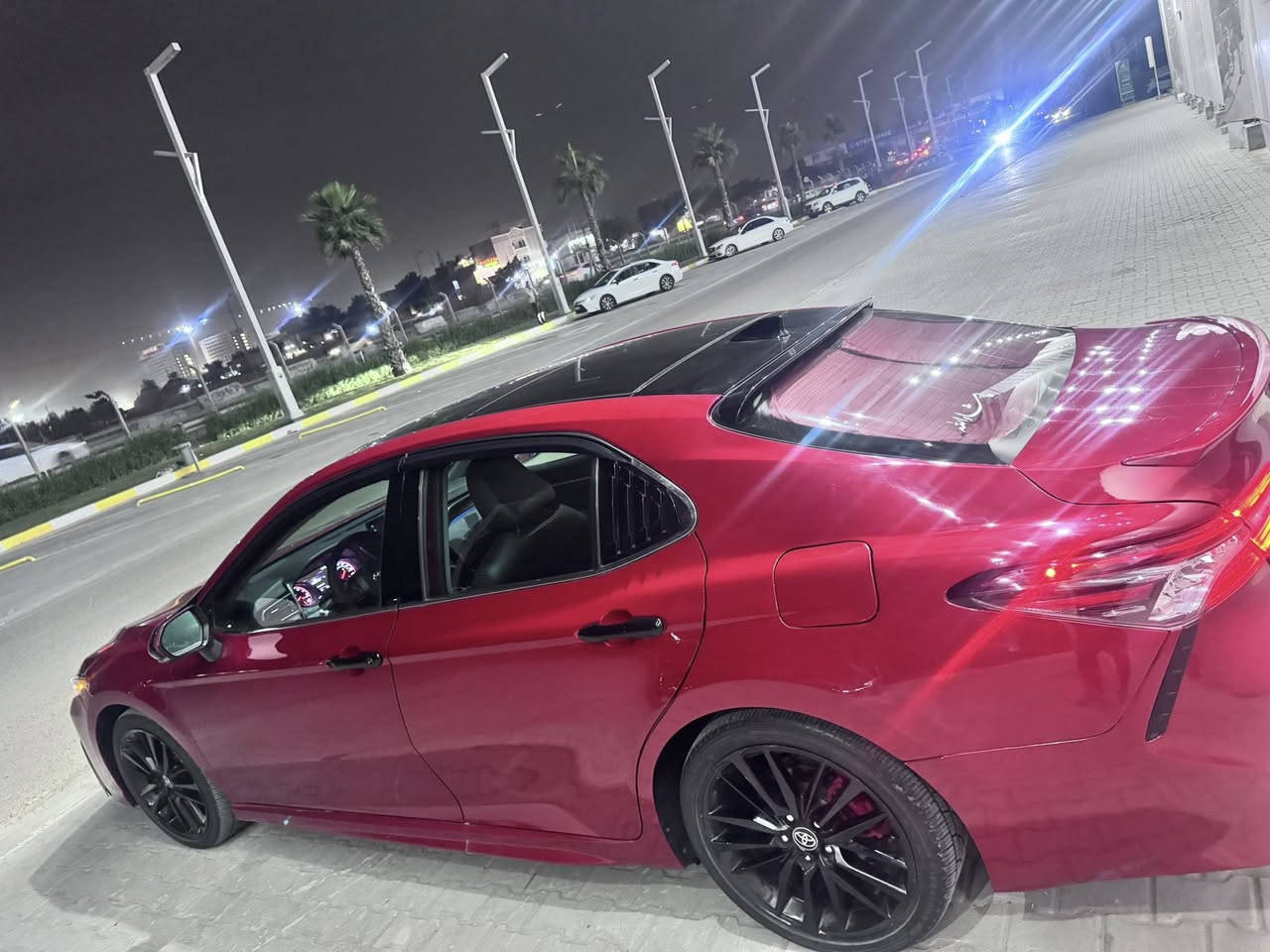 السلام عليكم ... 
كامري 2023 xse فول مواصفات 
محرك ٤ سلندر ٢٥٠٠ بانزين فقط
مرقم بغداد بأسمي تحويل مباشر
بانوراما 
كشنات جلد كهرباء 
فول تحكمات 
كشنات تدفئة 
سترين تدفئة
شاشة اندرويد أبل كار بلي
نظام نقطة عمياء 
شاحن واير ليس
دبل صالنصة 
لايت وبكلايت فول لد
ويل أسود ١٩ بلاد 
وباقي المواصفات معروفة 
السيارة وارد أمريكي أني مستوردها ومصلحها تصليح درجة أولئ مابيها كل نقص للاخير 
طلع بيها كلير قطعتين بدون فتح ودواخل وبجمها كبس شركة موضح بالسونار 
الممشئ 46 mi 
سيارة مال جناي ومابيها أي نقص 
للاتصال 
***********
مكاني بغداد الغزالية
السعر ٢٢٠ بيها مجال بسيط
