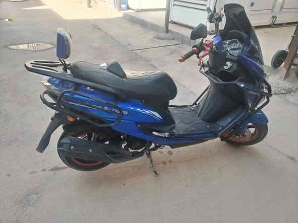 سلام عليكم ورحمة الله وبركاتة
دراجة نوع سترونك لون ازرق صارله اقل الشهر من اشتريته
ما ماشية اهواي ما ابدل اي شي بيه ما رايحه للصناعي 
(السعر 1,250,000)
*********** واتساب موجود 
اتصل وبيك خير وددلل 🌹
