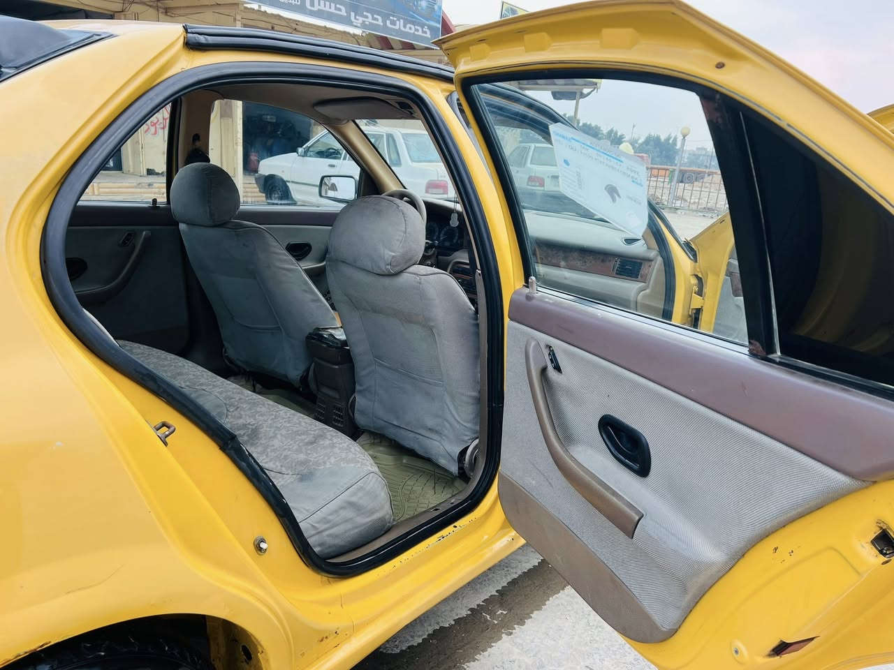 السلام عليكم سمند 2011 كفالة عامة كير مكينه حدادية شواصي تبريد تدفئة كهربائيات كله شغاله مصفره هيئه وغرامات سنوية ل2028 سيارة كبل للشارع ب35 وبيه مجال حك الجية 
للاتصال *********** مكاني ديوانية 
يتواجد واتساب
