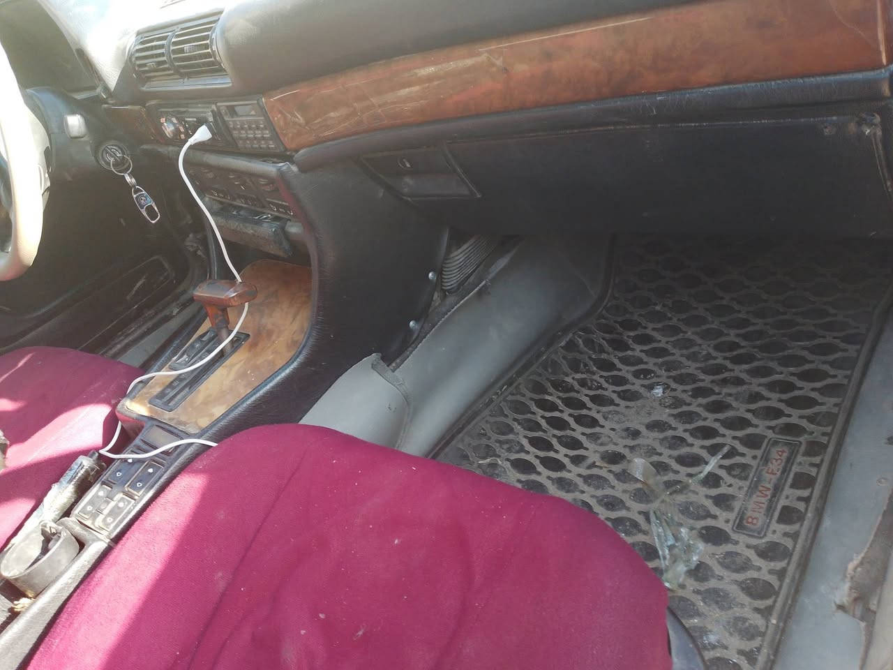 لبيع سياره بيم 1992
الستفسار التصال على الرقم***********
