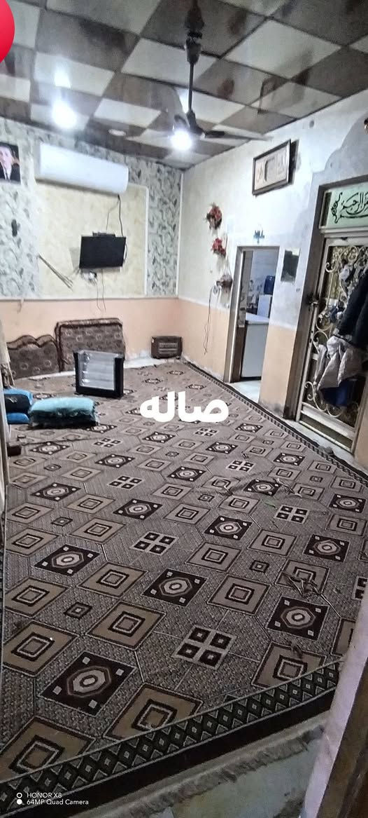 بيت بحي الرحمه قرب حسينية الزهراء سعره 35بي مجال
***********
