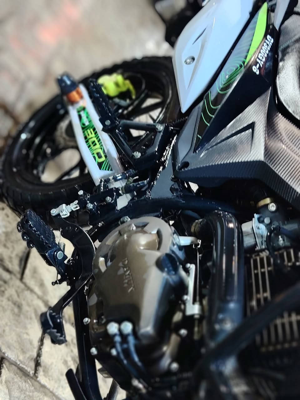 سلام عليكم دايوان افنجر 300ccللبيع مكفولة كفالة عامل رقم اربيل موديل ٢٠٢٥ رقم *********** سعر  ما بيهة اي نقص
