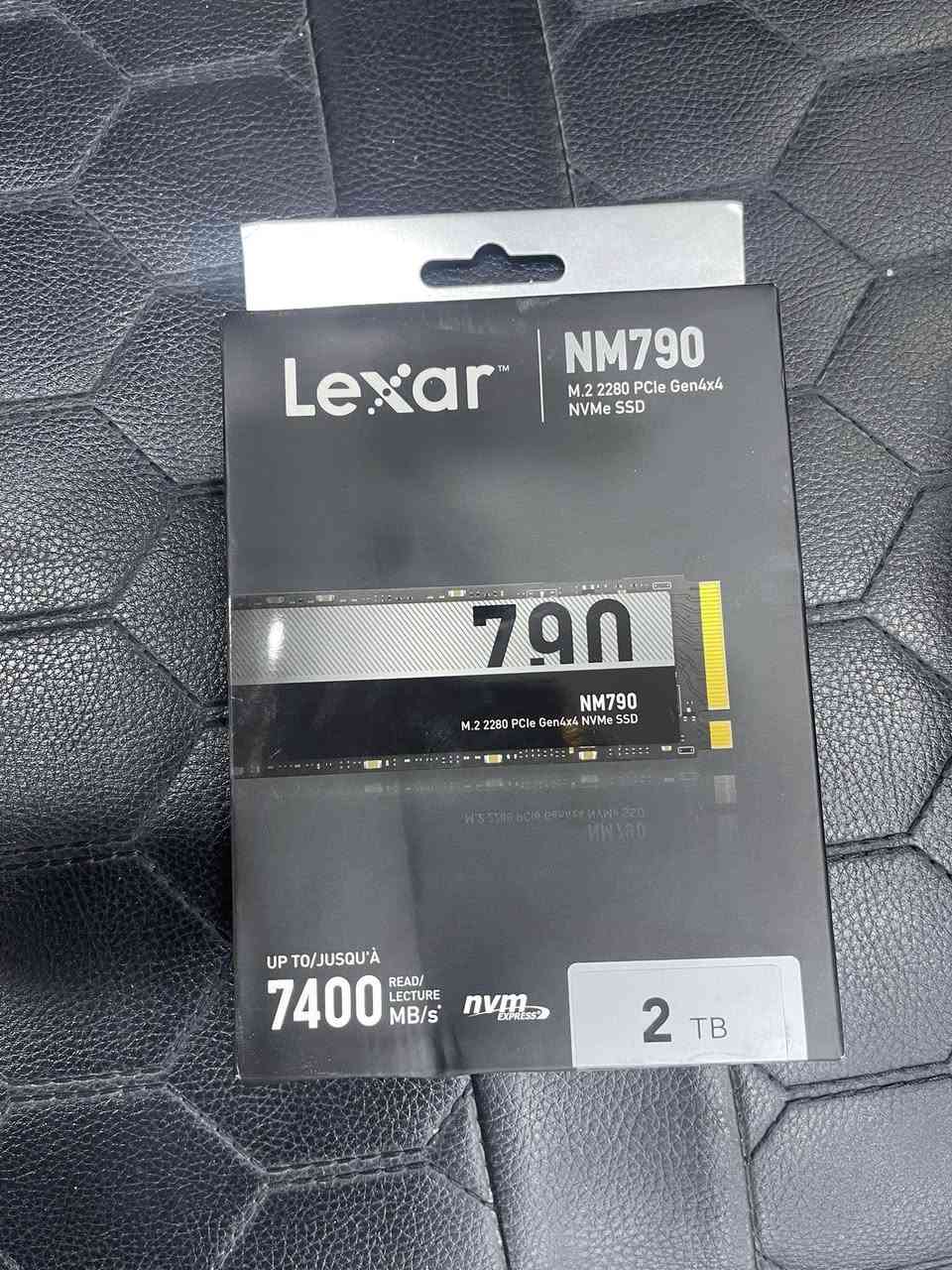 🚀 السرعة الخارقة بين يديك! ودّع وقت الانتظار مع Lexar NM790 ⚡
هل تبحث عن الأداء الأقصى لجهازك أو لجهاز الـ PS5؟ وصل الوحش الجديد من Lexar، هارد الـ SSD الذي سيغير مفهومك عن السرعة!

💡 لماذا تختار Lexar NM790 NVMe SSD؟

• سرعة لا تُصدق: تصل سرعة القراءة إلى 7400 ميجابايت/ثانية، يعني تشغيل الألعاب والبرامج الثقيلة في ثوانٍ معدودة.

• مساحة ضخمة: سعة 2 تيرابايت (2TB) لتخزن كل ألعابك وملفاتك دون قلق.

• تقنية الجيل الرابع (Gen4x4): أداء أسرع بمرتين من الجيل الثالث، مع كفاءة أعلى في استهلاك الطاقة بنسبة 40%.

• مثالي للـ PS5: متوافق تماماً مع منصات الألعاب لتوسيع المساحة والحفاظ على سرعة الأداء الأصلية.

• اعتمادية عالية: جودة Lexar المعروفة مع تصميم مخصص للأداء الشاق والتحمل.

الاستخدامات:

🎮 الـ Gaming الاحترافي.

🎬 صناعة المحتوى والمونتاج (4K/8K).

💻 تطوير أجهزة اللابتوب والـ PC الحديثة

السعر 250الف


**إذا كنت صاحب هذا الإعلان وتريد حذفه لأي سبب، رجاءا أرسل رسالة إلى الدعم الفني**