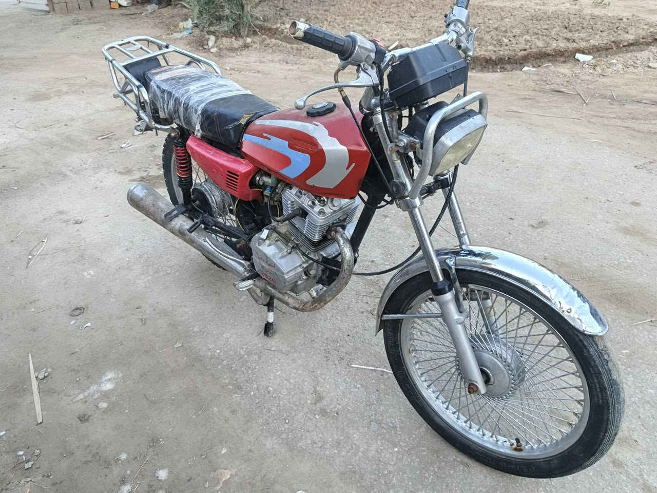 للبيع لسعر ٢٠٠ قفل بيه ولفات فقط  ستفسار  ***********
