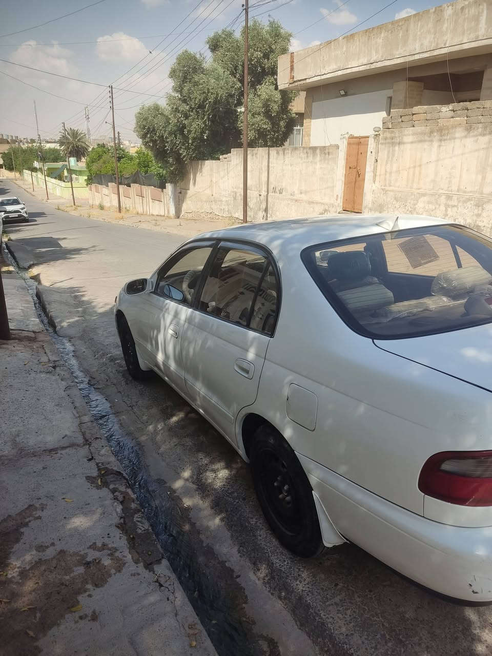 كرونا فرخ بطة 93 للبيع نقد فقط صبغ قطعه رش  كير محرك تبريد  كلو شرط محرك 18اصلي ابو الكف سياره داخل خارج كلو جديد طخم  جديد السعر 64 وبيها مجا بسيط ***********
