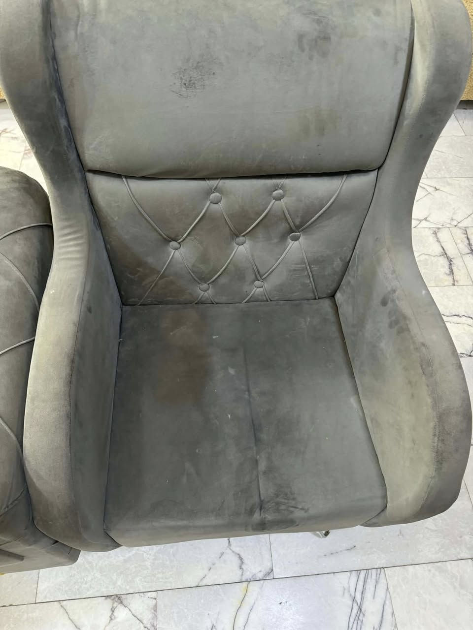 السلام عليكم
تخم عشر مقاعد للبيع 
العنوان بابل حله مركز المدينه 
للاستفسار المراسله او الاتصال 
***********
