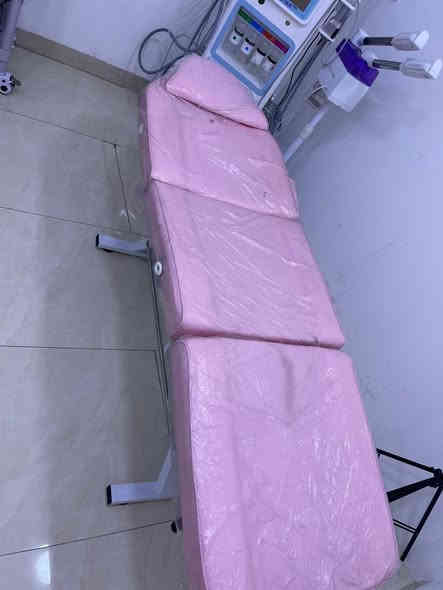 غراض مركز للبيع مستعجل كلهن جدد ونظيفات 

للاستفسار راسلوني او على رقم ***********
