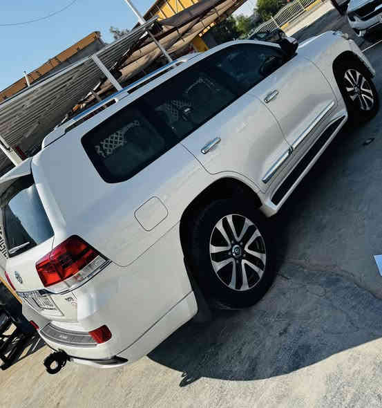 للبيع ندكروز موديل 2018 رقم اربيل فول موصفات مكينة 8/4/600 ماشية 17الف. سعر 535$ العنون ديالى بعقوبة المركز  اتصال ***********
