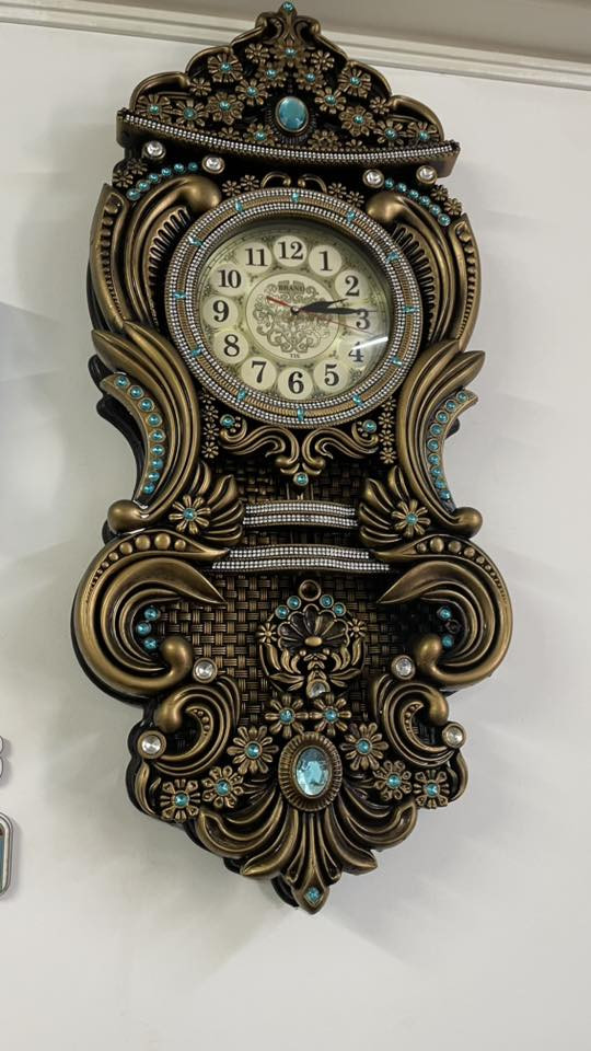 ميز بلازما بـ٧٥

الطبلات كلهن بـ٢٥

الساعة ٢٠

تواصل واتساب *********** او علقلي وادخلك
