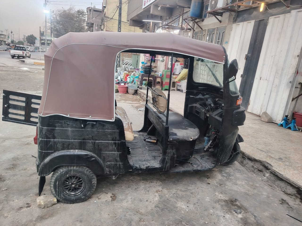 سلام عليكم تكتك للبيع موديل ٢٠١٧ تكتك ميانيكه كامله عله اخر حبايه من مكينه مال ٢٠ اخت جديده كهربائيات كامله عوزه بس سمكره وصبغ تكتك اوراق مكفوله حلال وحرم عنواني بغداد حي نصر ***********
