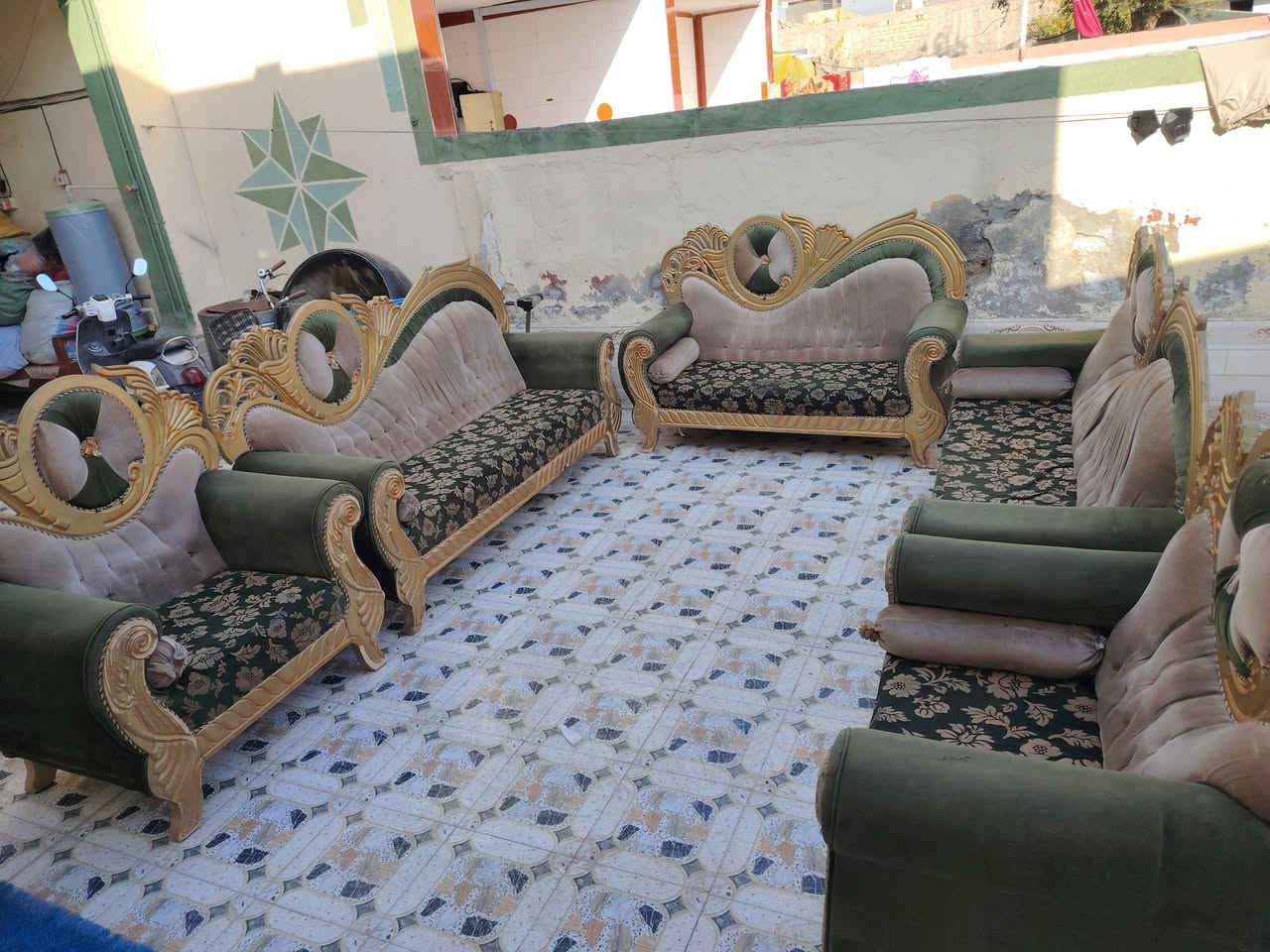 السلام عليكم ورحمة الله وبركاته

تخم عشر مقاعد سعره ١٤٠ ألف العنوان الحمزه الغربي حي الزهراء ع قرب صورة الإمام علي للإستفسار أكثر عليكم الاتصال على الرقم التالي
 ***********
***********
أو مراسلة الصفحه
