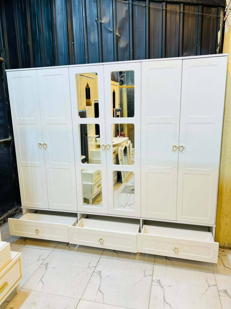 غرفه نوم تركي 🇹🇷🫡
5 قطع ضخم موديل كانتري ي
شركه عالمية لل اثاث سجج هادروليك صبغ حراري بسعر 650 مع شد ونقل مجاني 🧑‍🔧


**إذا كنت صاحب هذا الإعلان وتريد حذفه لأي سبب، رجاءا أرسل رسالة إلى الدعم الفني**