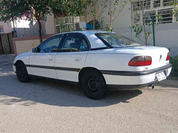 اوبل اومیکا بزون 1995 محرک 20 گیر عادي بشرط تحویل وکالە
رقم تلفون 
***********
