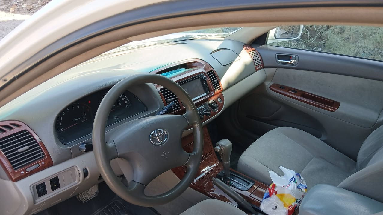 كامري للبيع موديل 2005خليجي محرك 4 سلندر 2400 المحرك لا تبخير ولا تنقيص كير محرك مكفولات حداديه مكفوله السعر 110$ بيه مجال حك الجيه *********** كلشي موجود بالسوك ما يعجبه المنشور وسعر لا يكسر بلال العالم
