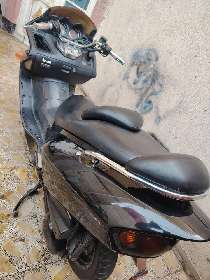 السلام عليكم 
دراجه فورزا 06 دراجه نضيفه وبلاديه محرك مامفتوح 
عوزهه ترتيبات بسيطه السعر 800
الشراي يتصل /***********
