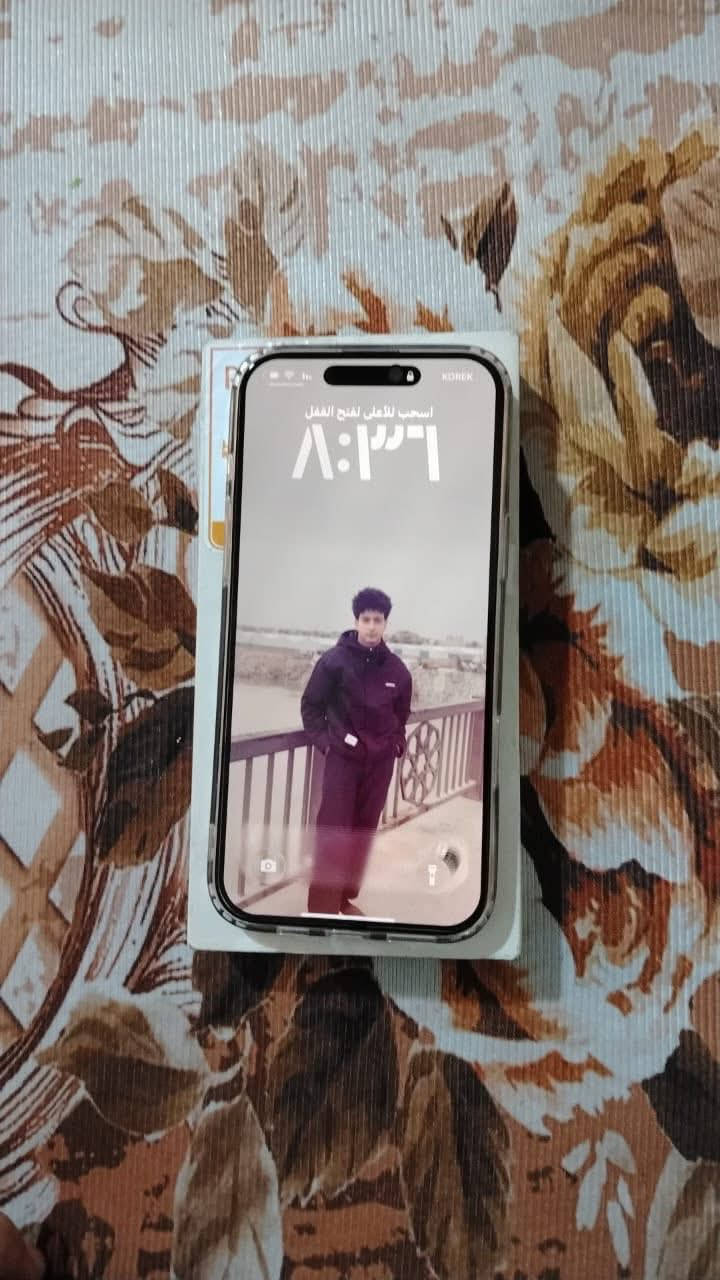 ايفون 16 برو ماكس نظيف كلش بطارية 91 للبيع سعر 950 مامبدل اي شي شخط مابي *********** استفسار واتساب غير متواجد بالفيس
