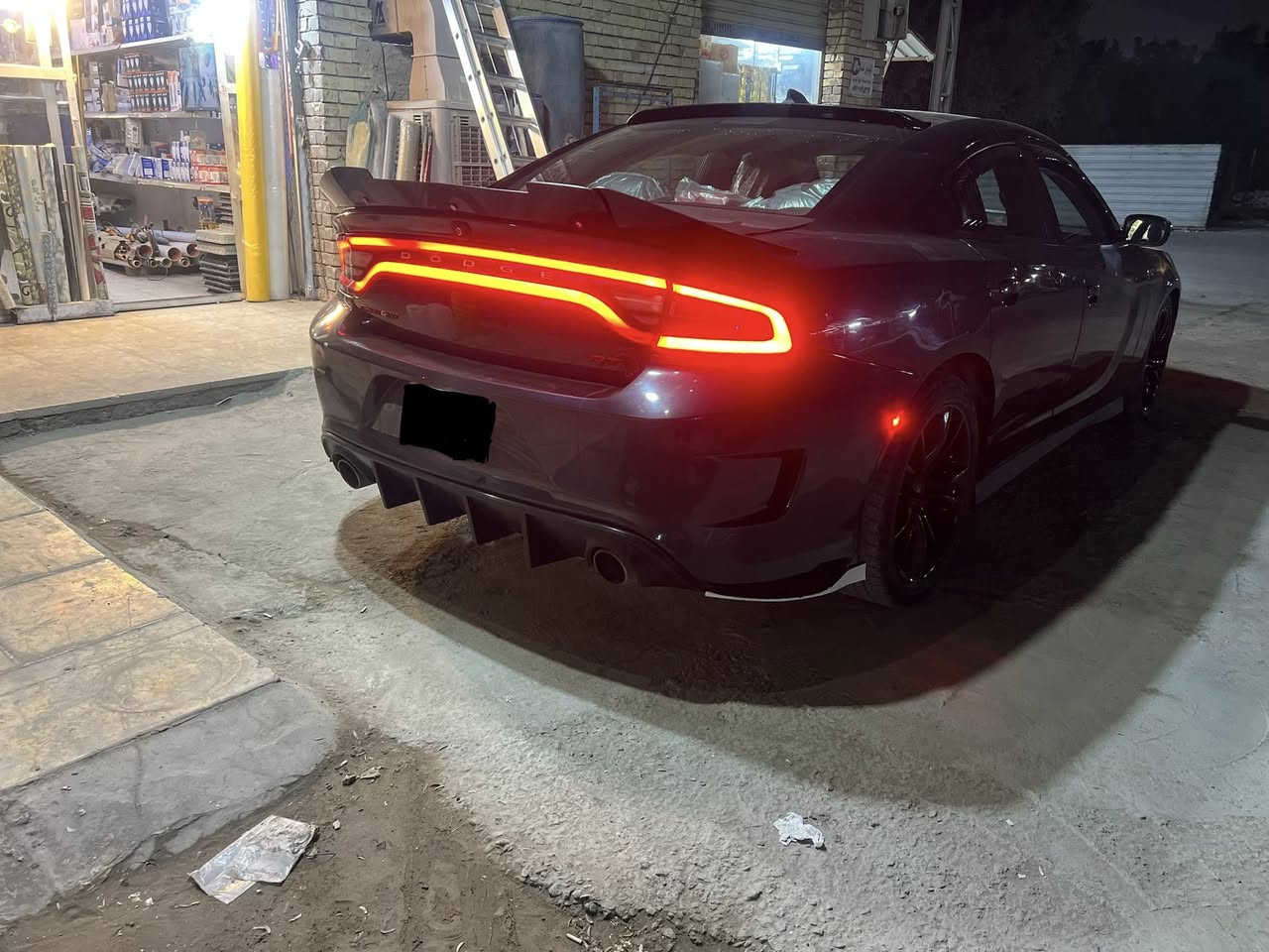 السلام عليكم للبيع
سعر 143$ قفل 🔒 

جارجر sxt  محدث SRTموديل 2016

🚫ضرر صبغ بنيد او جاملغ  

البنيد  مبدل مال  مال تحديث 

 ايرباك  ستيرن راجع سستم 

محرك ٦سلندر حجم ٣٦٠٠ كير طيارة  ٨ نمر شرط 

كير محرك اكسل شرط

رقم  بسمي وسنويه جديد شرط التحويل 

مواصفات sxt 

بصمة تشغيل مع بصمة تشغيل عن بعد 

شاشة كبيرة كامره دواره 🔊 سماعات 
سستم صوت

سقف روز رايز ✨

فول تحكمات ستيرن

 نظام تراكشن مانع انزلاق 

 كشن كهرب هيتر بلكشن 

سيارة جاهزه 

مكان بغداد 
 الاستفسار  ***********
