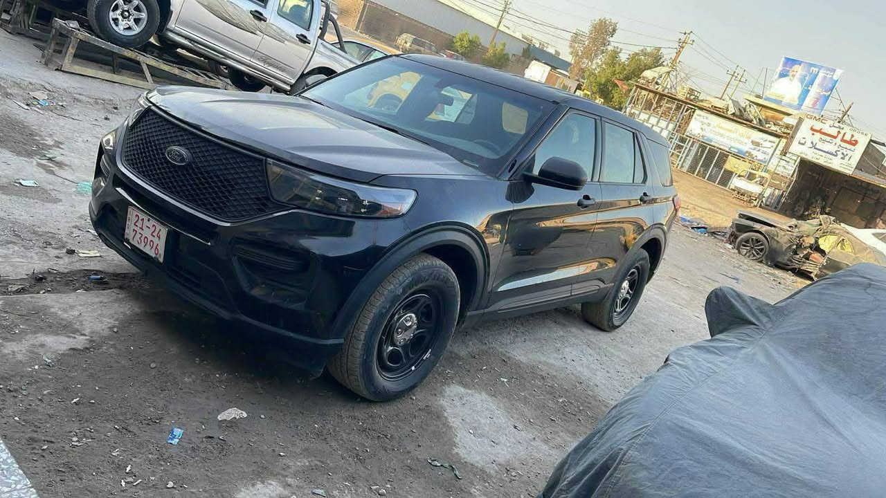 فورت اكس بلور بوليسي موديل 2022 الرقم شمالي المحرك ستة سلندر بيها القمارة مبدلة والصندوق القمارة بدون التكم وصندوق الخلفي مكانها  بغداد السعر160
***********
