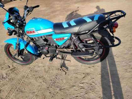 سلام عليكم  دراجه دايوان  موديل 2022 البيع  محرك 175 دراجه خير من الله ربع متصرف عليه وال ستفسار او نتصال ع رقم ***********
+ وتساب موجود وتحياتي اللجميع
