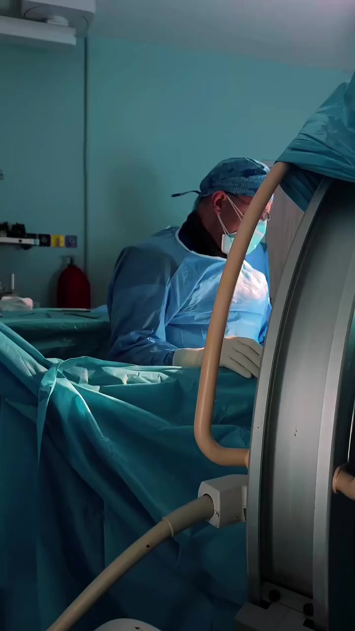 ⭕️أختصاص جراحة العظام والكسور والمفاصل 
📍العنوان/السيدية الشارع التجاري مجمع  الروافد الطبي 
للتواصل على الارقام التالية📌
***********_***********
