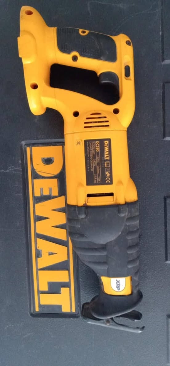 للببع للأستفسار اكثر خاص بشرط مامستخدم كله شغال فقط شاحن ضايع من ماركة DEWALT . للتوضيح الجنطه كامله للبيع ماابيع مفرد


**إذا كنت صاحب هذا الإعلان وتريد حذفه لأي سبب، رجاءا أرسل رسالة إلى الدعم الفني**