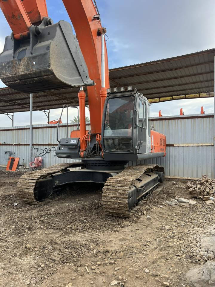 يالله .السلام عليكم للبيع حفاره 3Gدخول جديد وارد اليابان🎌موديل 2012محرك مظخات دوران كنترول اجهزتهه بالكامل كفاله بوظع الشركه العنوان بابل الشوملي طريق الحولي المعارض السعر 6دفاتر وبيهه مجال للاستفسار الاتصال عل الرقم 📞***********
