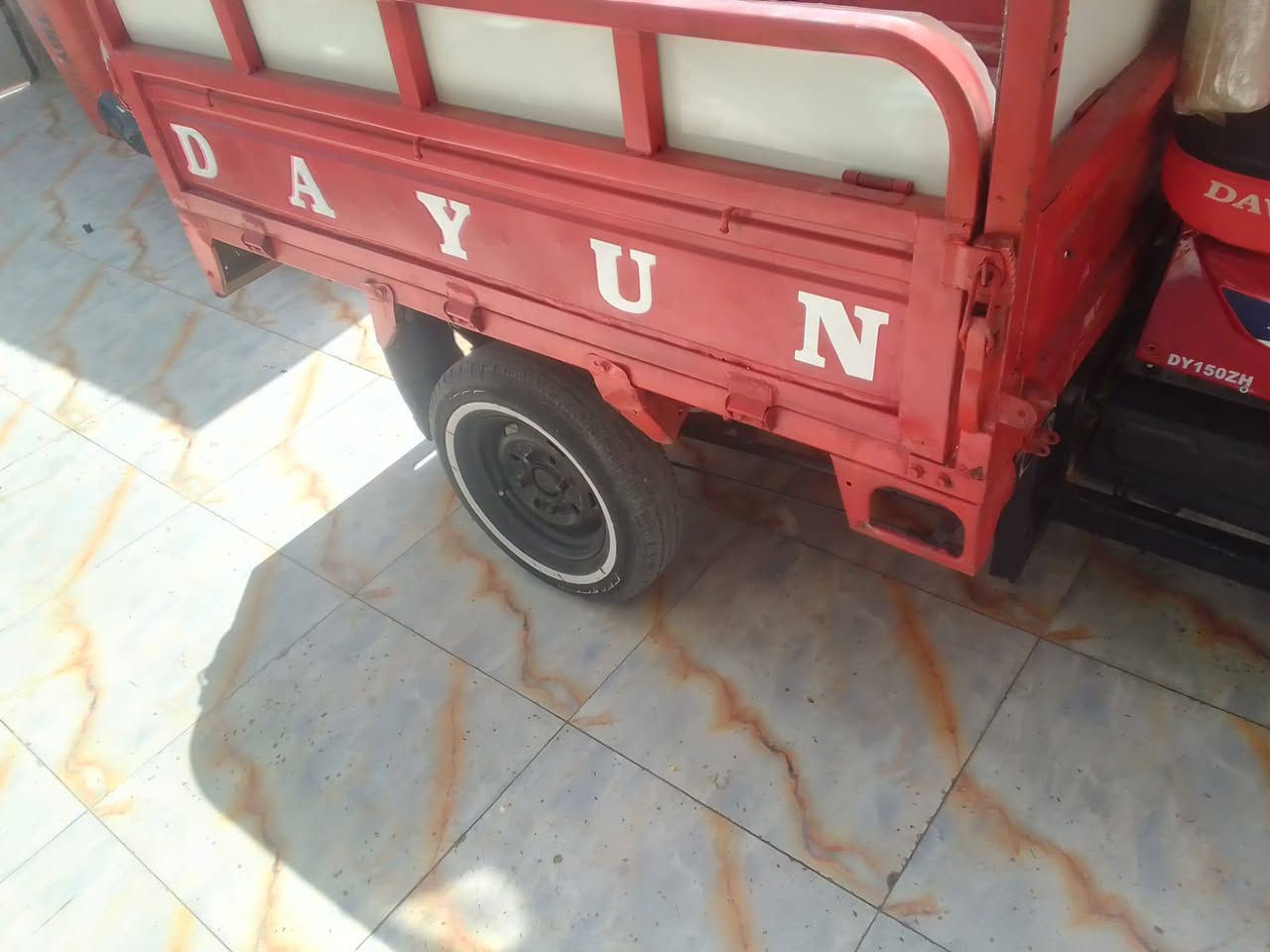 ستوته للبيع 2021اوراق أصولي شاصي مكفول محرك مفتوح نضافته 70%
سعرها 1350مجال بيها قليل مكاني ناصرية حي الشهداء قرب جامعه العين 
رقم الهاتف***********
