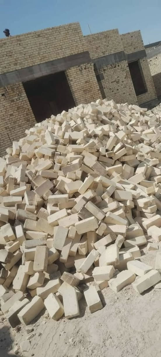 ياالله سلام عليكم
يتوفر طابوك طريق بدره او الحي او النهروان لدينه طابوك عادي او جمهوري 

داخل الكوت او خارج الكوت او ايي مواد بناء من رمل حصو سبيس اتراب كافت انواع المواد البناء الاستفسار والاتصال عل رقم *********** يتوفر واتساب
