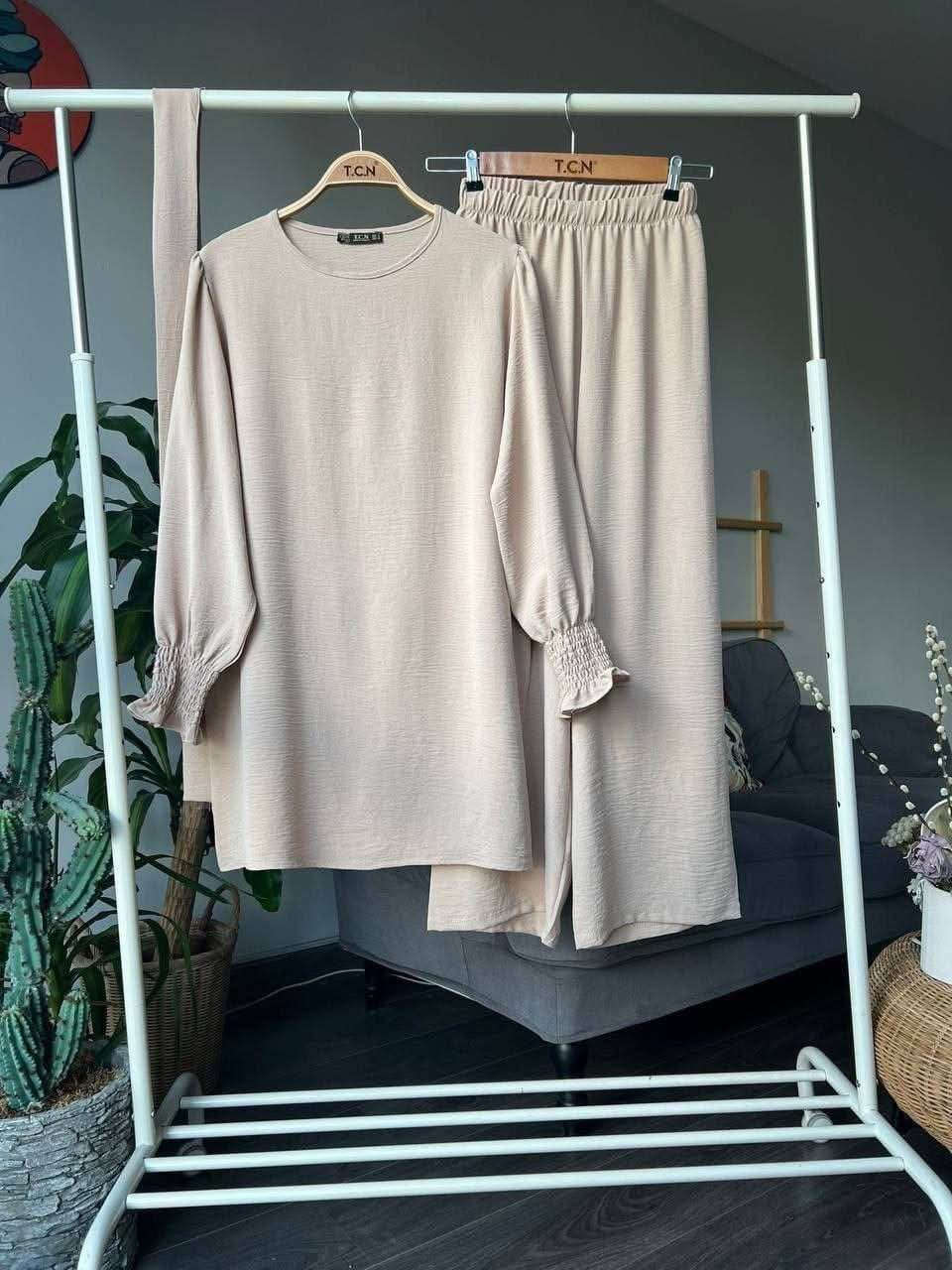 طقم متكون من قطعتين 
 القماش  ايروبين تركي 🇹🇷
قياسات من 38 الى 50 
 
توصيل بغداد 5 
محافظات 6 بغداد, العراق


**إذا كنت صاحب هذا الإعلان وتريد حذفه لأي سبب، رجاءا أرسل رسالة إلى الدعم الفني**